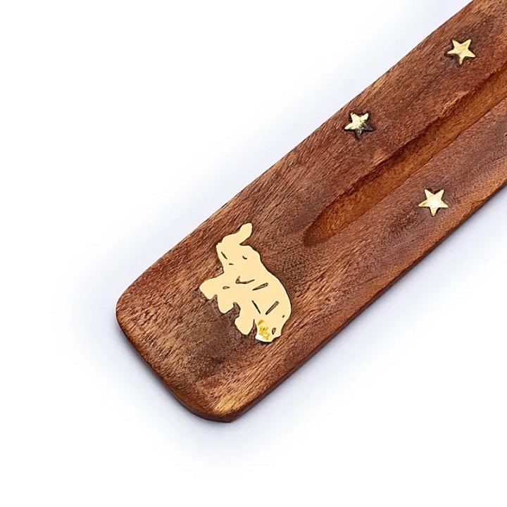 Drewniana podstawka pod kadzidła inkrustowana mosiężnymi zdobieniami ze Słoniem dł. 26cm