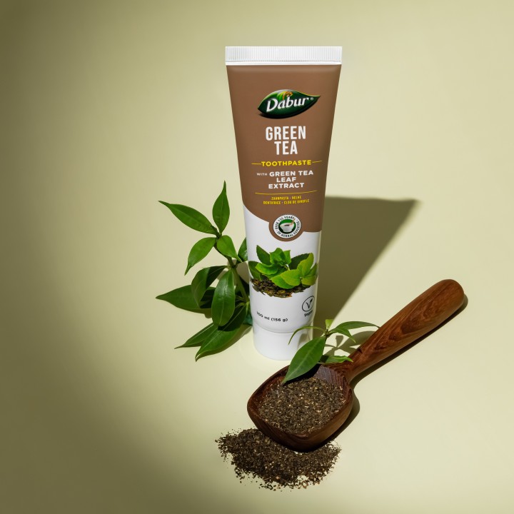 DABUR GREEN TEA TOOTHPASTE 100ML UK