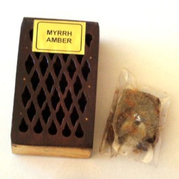 5 g. Myrrh Fragrant Rock Perfume in Wooden Box Inlaid with Brass Plate RE05-MY